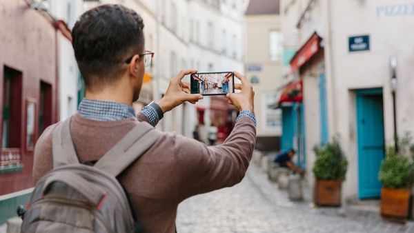 Staying Connected in Mozambique: eSIM, SIM Cards & Wi-Fi (2026)