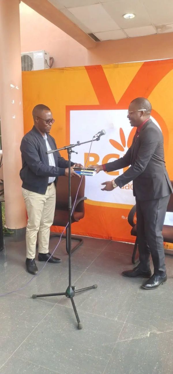 BCI REFORÇA A EDUCAÇÃO E A CULTURA COM DOAÇÃO DE LIVROS À BIBLIOTECA DE INHAMBANE