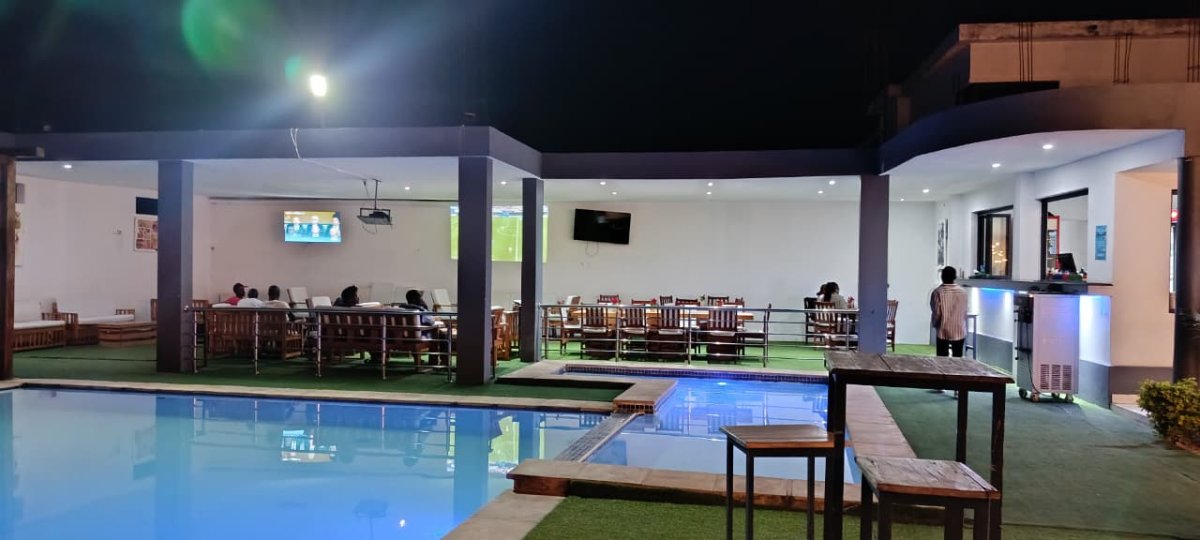 Golfinho Azul — Restaurante e Bar
