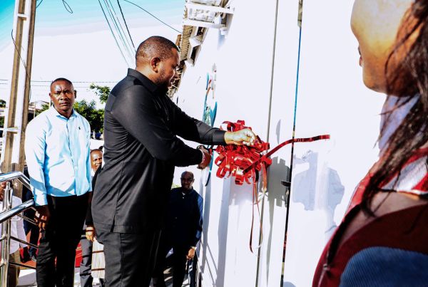 INHAMBANE LANÇA MARCA “DESTINO DE EXCELÊNCIA”, INAUGURA CENTRO DE POTENCIALIDADES E REFORÇA APOSTA NO INVESTIMENTO